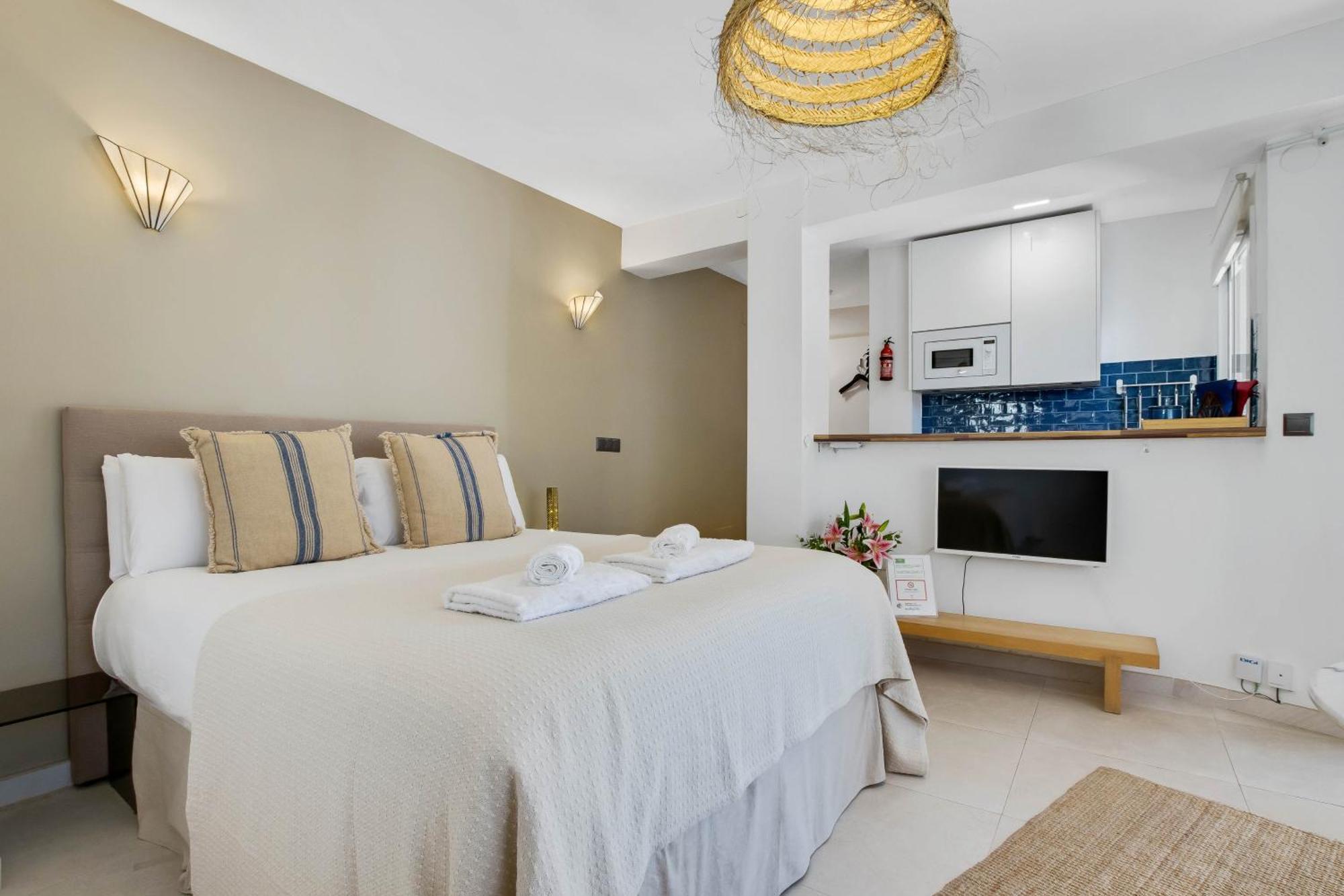 Shiny Studio With Pool & Carihuela Beach At 500M Torremolinos Exterior foto